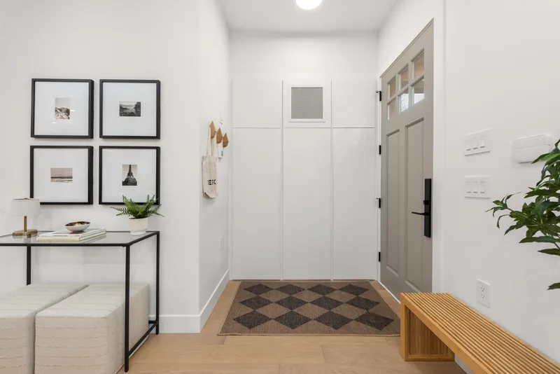 1220 E 11TH AVENUE - photo 3 of 25