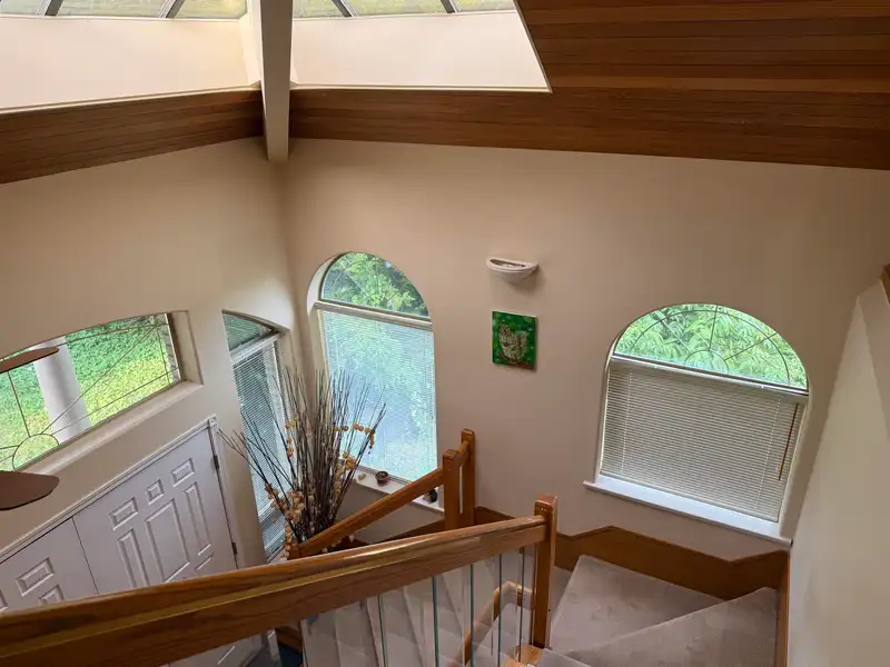 1136 SMITH AVENUE - photo 1 of 14