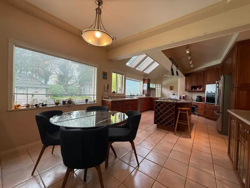1136 SMITH AVENUE - photo 4 of 14