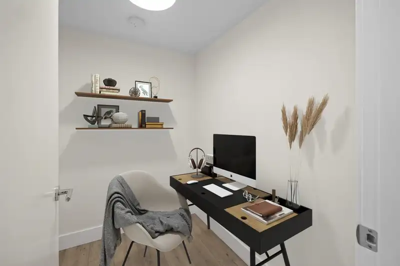 1901 10428 WHALLEY BOULEVARD - photo 2 of 38