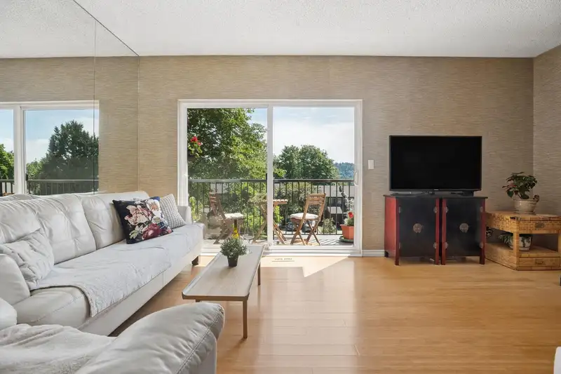 539 IOCO ROAD - photo 4 of 34