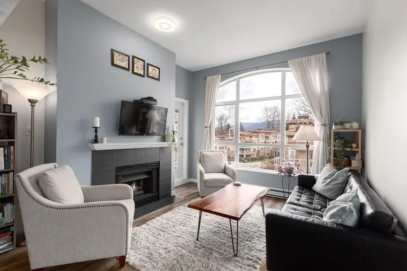 402 2559 PARKVIEW LANE - photo 1 of 25