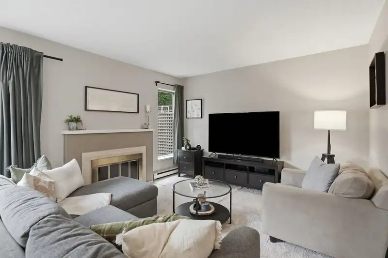 48 7740 ABERCROMBIE DRIVE - photo 1 of 39