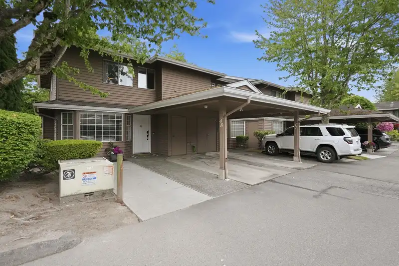 48 7740 ABERCROMBIE DRIVE - photo 3 of 39