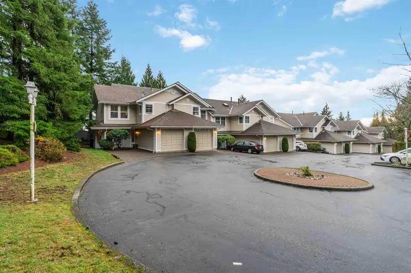 30 2590 PANORAMA DRIVE - photo 4 of 37