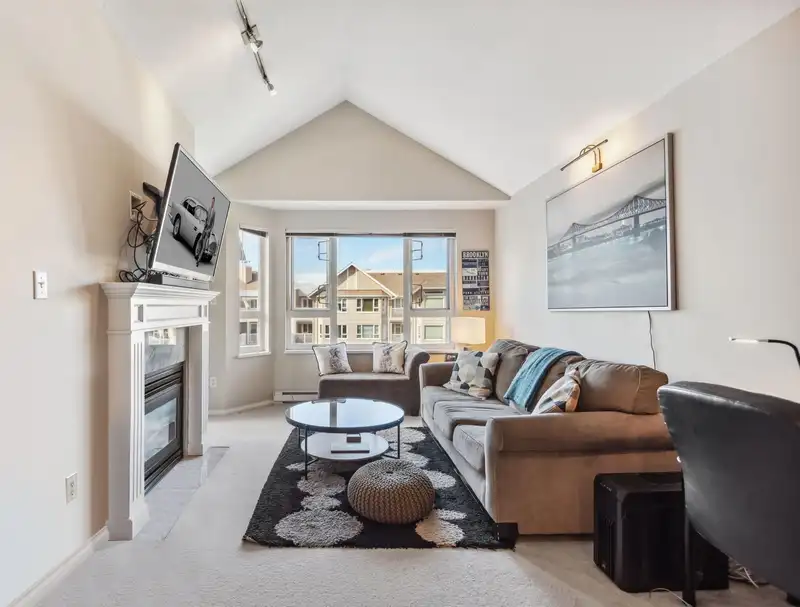 403 5888 DOVER CRESCENT - photo 2 of 26