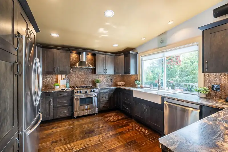 8117 WILTSHIRE BOULEVARD - photo 2 of 40