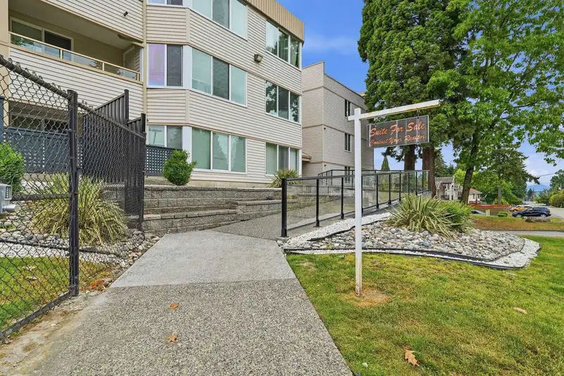 209 9635 121 STREET - photo 1 of 21