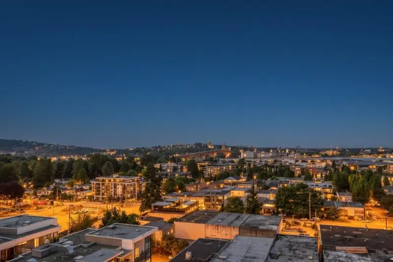 1304 1471 HUNTER STREET - photo 3 of 23