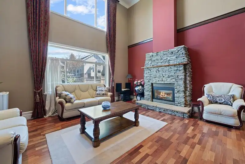 8676 167 STREET - photo 2 of 40