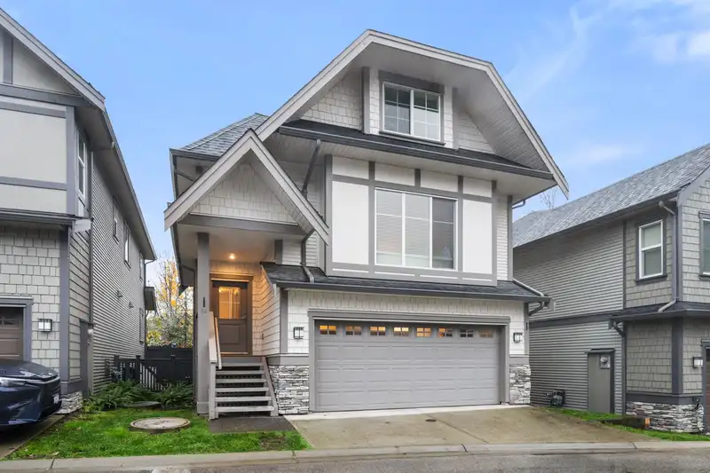 81 8217 204B STREET - photo 1 of 40