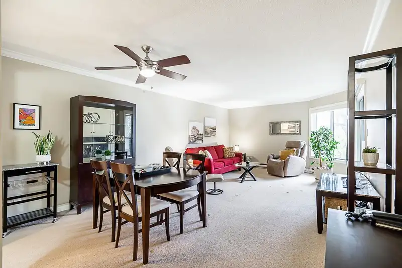 307 1521 BLACKWOOD STREET - photo 3 of 23