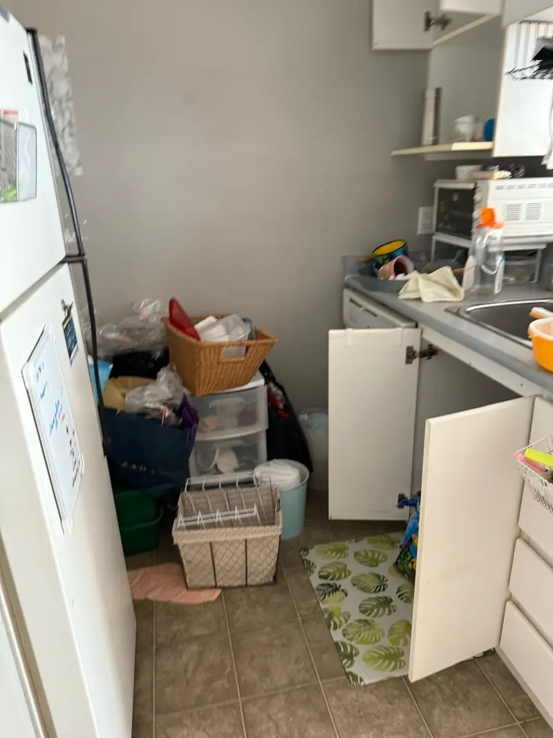 304 3455 ASCOT PLACE - photo 3 of 5