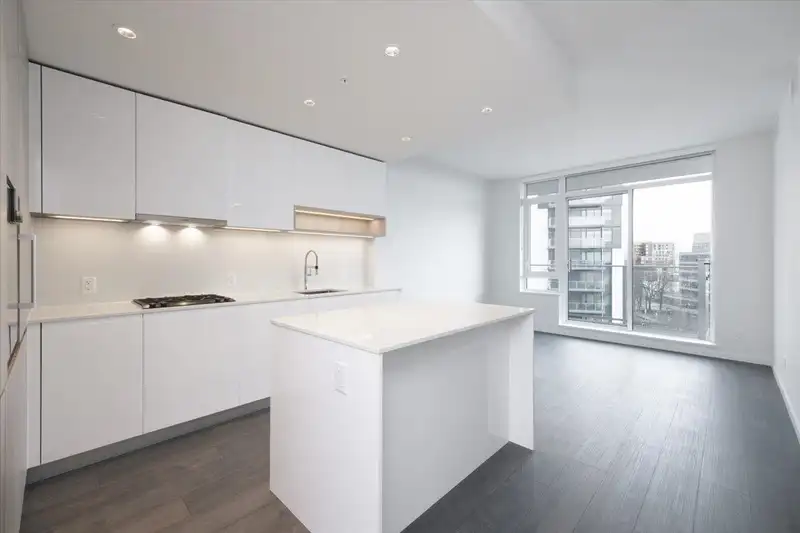 904 6808 MINORU BOULEVARD - photo 3 of 40