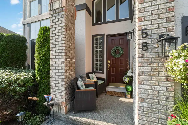 58 LINDEN COURT - photo 3 of 40