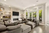 5562 CROWN STREET - thumbnail 8