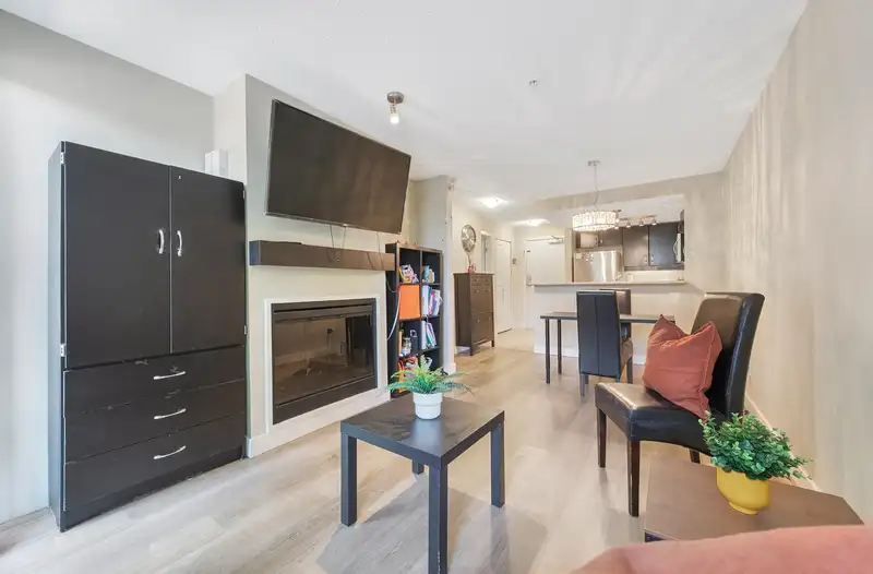 334 10838 CITY PARKWAY - photo 3 of 29