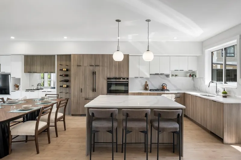 18 5993 143 STREET - photo 1 of 25