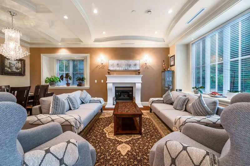 7130 GRANVILLE STREET - photo 4 of 25