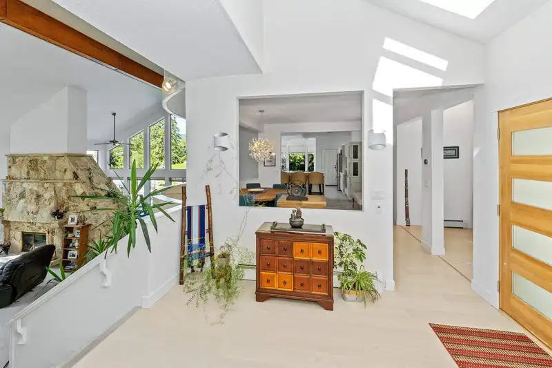 24325 126 AVENUE - photo 4 of 40