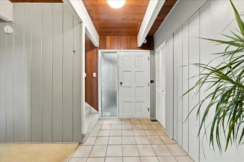 2363 WINDRIDGE DRIVE - photo 4 of 40
