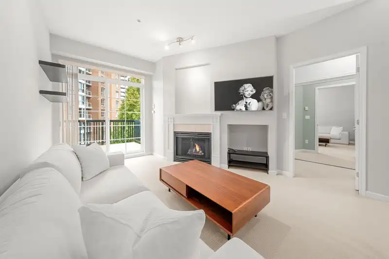 405 5605 HAMPTON PLACE - photo 1 of 38