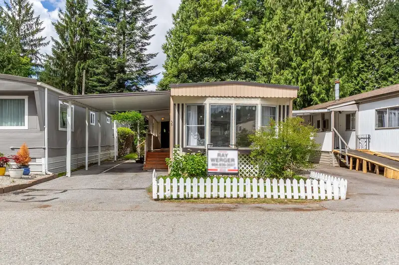 58 21163 LOUGHEED HIGHWAY - photo 3 of 29