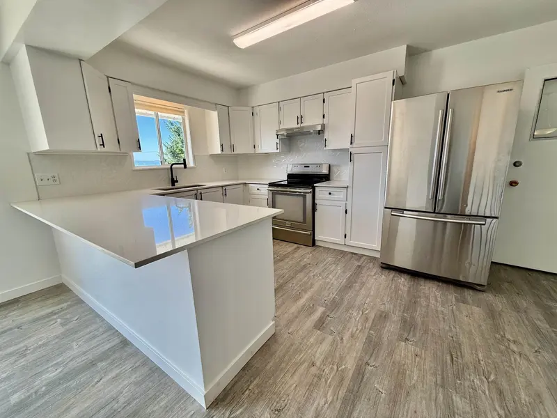 6472 JASPER ROAD - photo 4 of 25