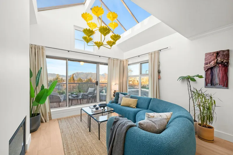 409 2250 W 3RD AVENUE - photo 1 of 25