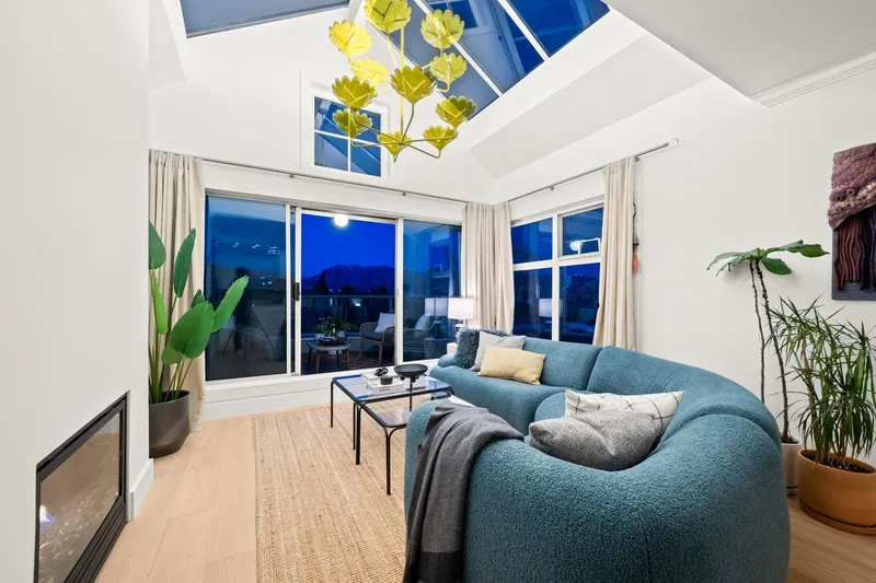 409 2250 W 3RD AVENUE - photo 2 of 25