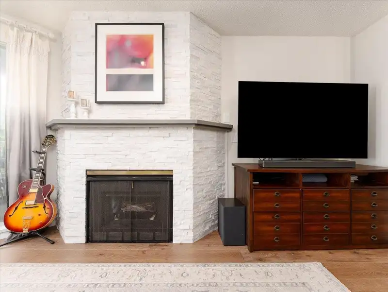 307 1147 NELSON STREET - photo 4 of 26