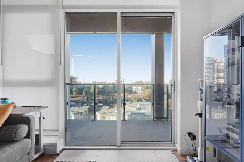 1212 13428 105 AVENUE - photo 4 of 25