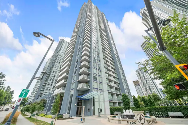 1901 13696 100 AVENUE - photo 1 of 32