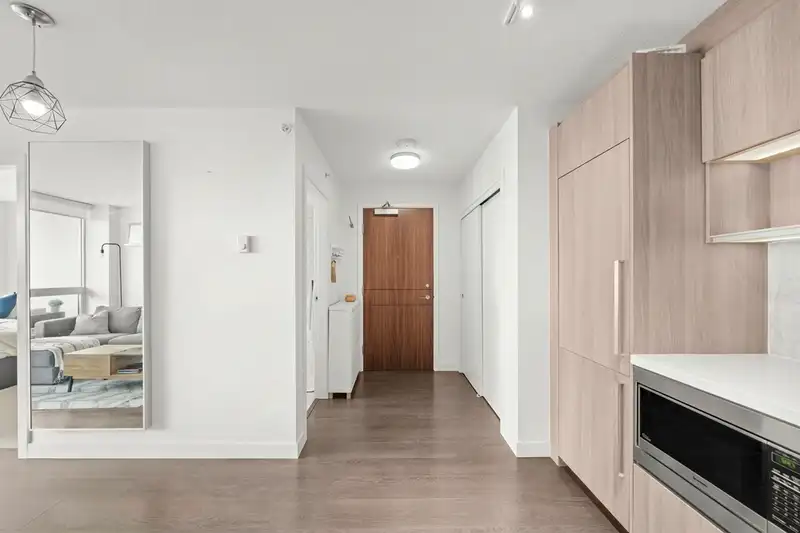 1901 13696 100 AVENUE - photo 4 of 32