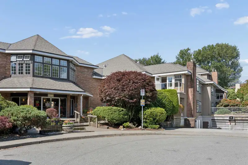 119 67 MINER STREET - photo 1 of 35