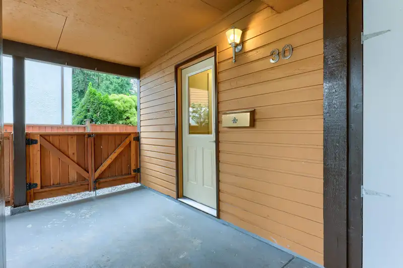 30 2719 ST. MICHAEL STREET - photo 2 of 25