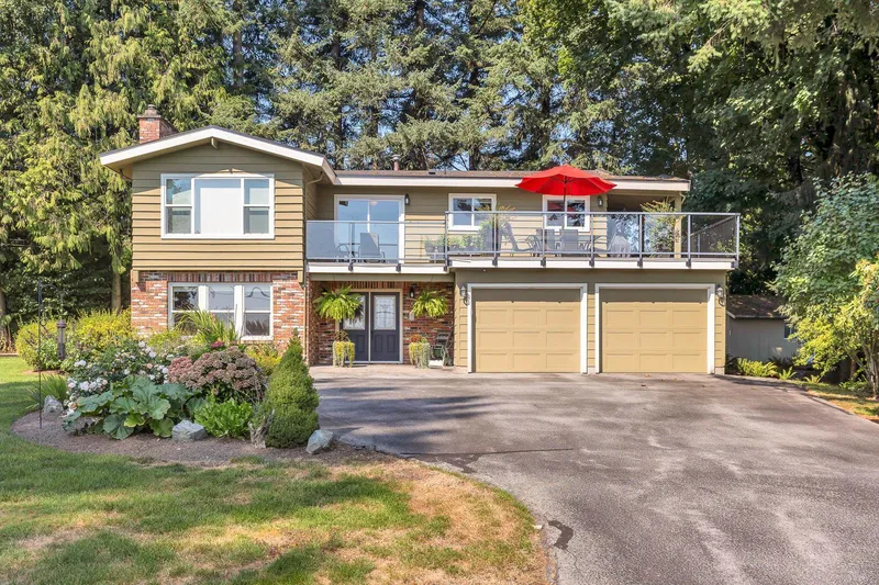 29665 GLENGARRY AVENUE - photo 3 of 25