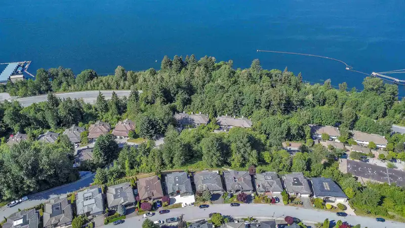 13 SHORELINE CIRCLE - photo 4 of 40