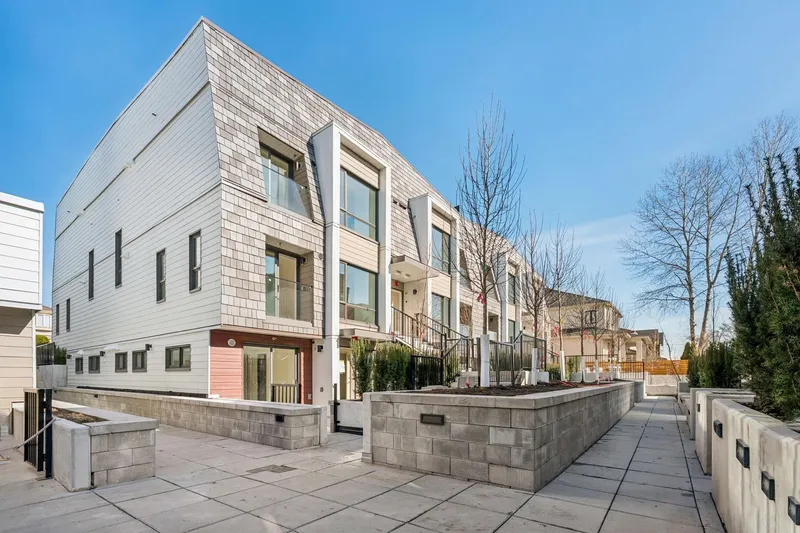 105 378 W 45TH AVENUE - photo 1 of 24