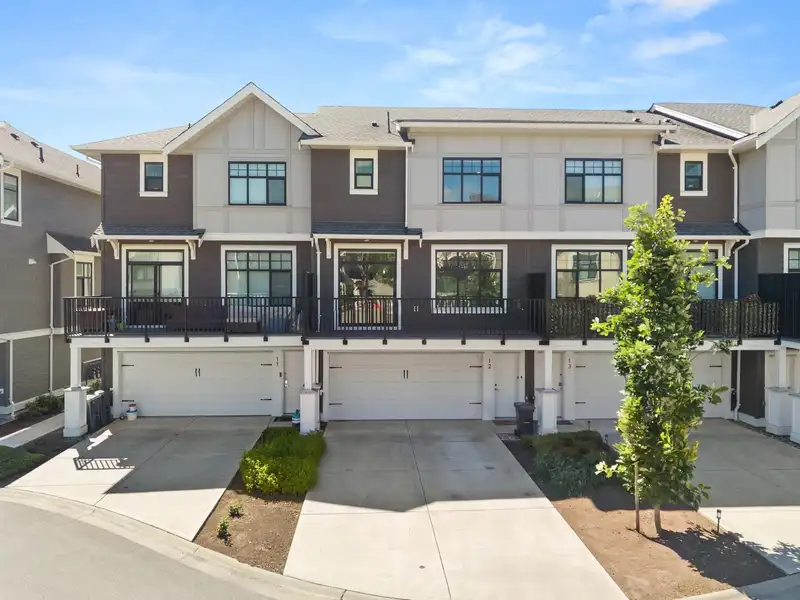12 20261 72B AVENUE - photo 1 of 36