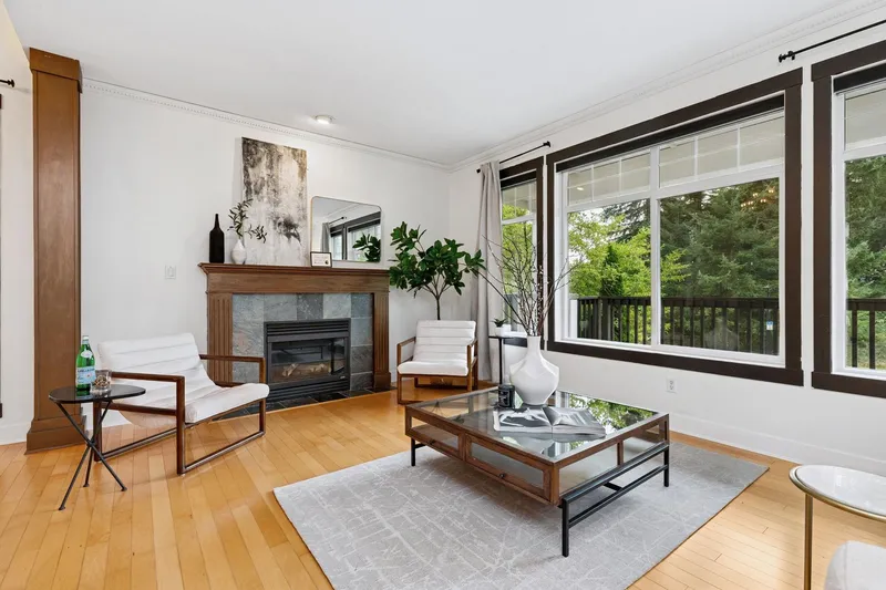 1855 PARKWAY BOULEVARD - photo 4 of 25