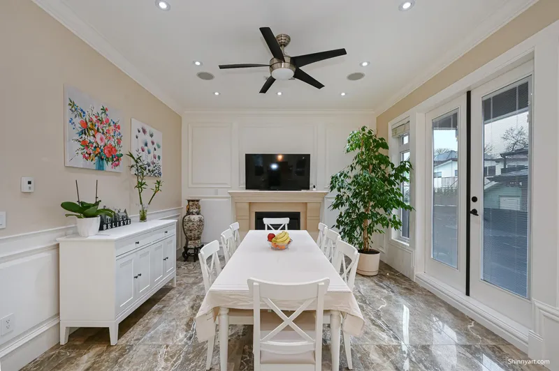 1091 E 55TH AVENUE - photo 4 of 25