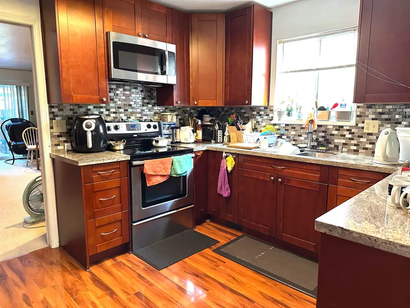 5700 MAPLE ROAD - photo 4 of 11