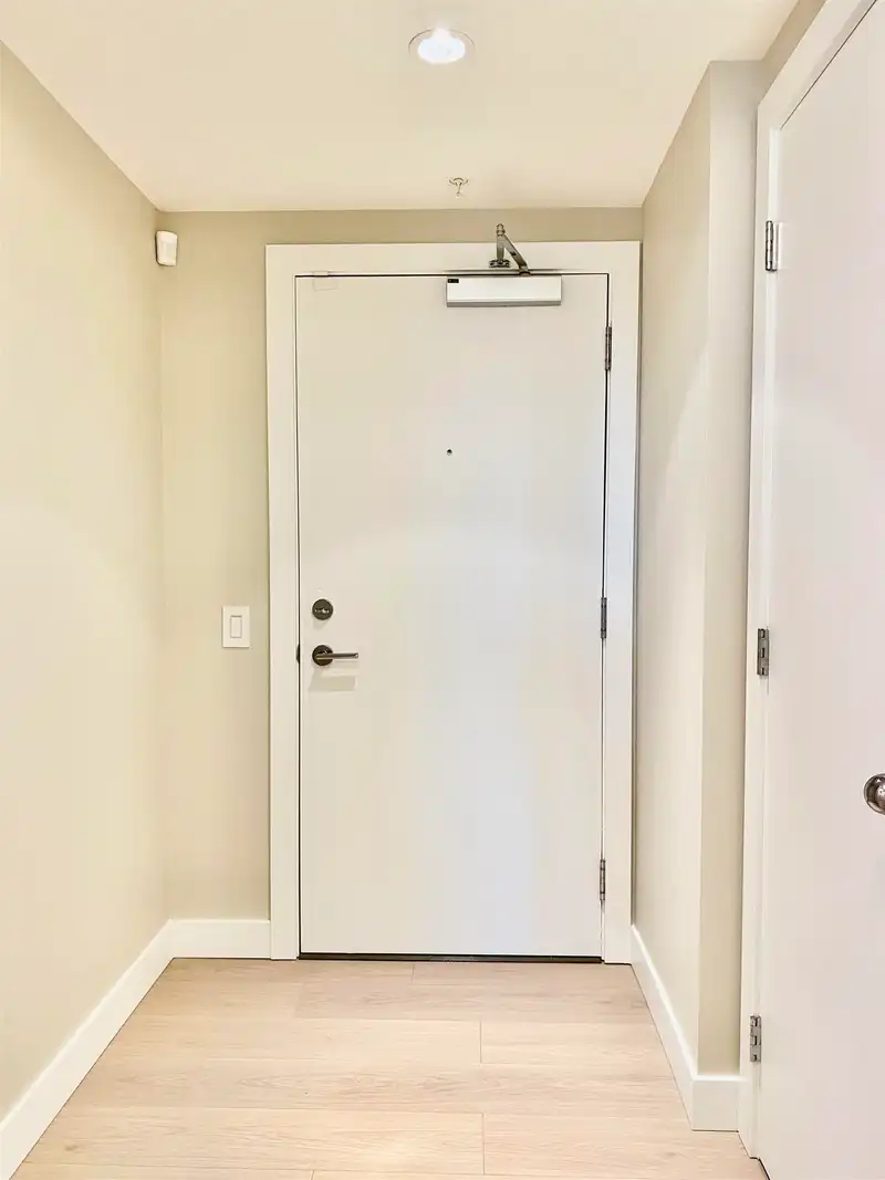 2210 13398 104 AVENUE - photo 4 of 30