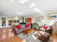 13 2389 CHARLES STREET - thumbnail 6