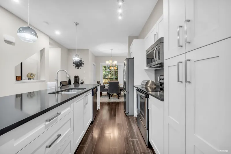 30 13864 HYLAND ROAD - photo 3 of 25