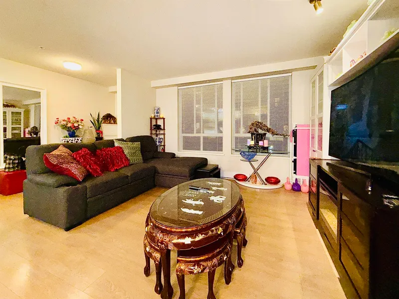 49 3728 THURSTON STREET - photo 1 of 13