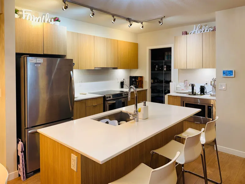 49 3728 THURSTON STREET - photo 4 of 13