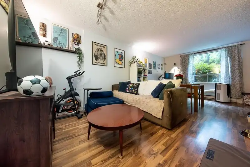 209 1345 COMOX STREET - photo 2 of 14