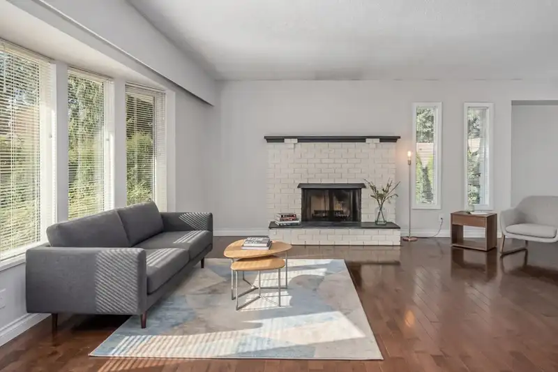 21395 EXETER AVENUE - photo 3 of 40